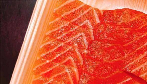 中国地大物博，为什么三文鱼要依赖进口，不自己养呢？